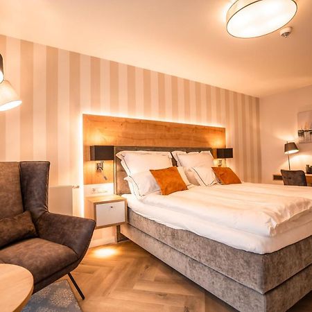 Hotel Meerzeiten Inklusive Externer Schwimmbad- & Saunanutzung Bensersiel Kültér fotó